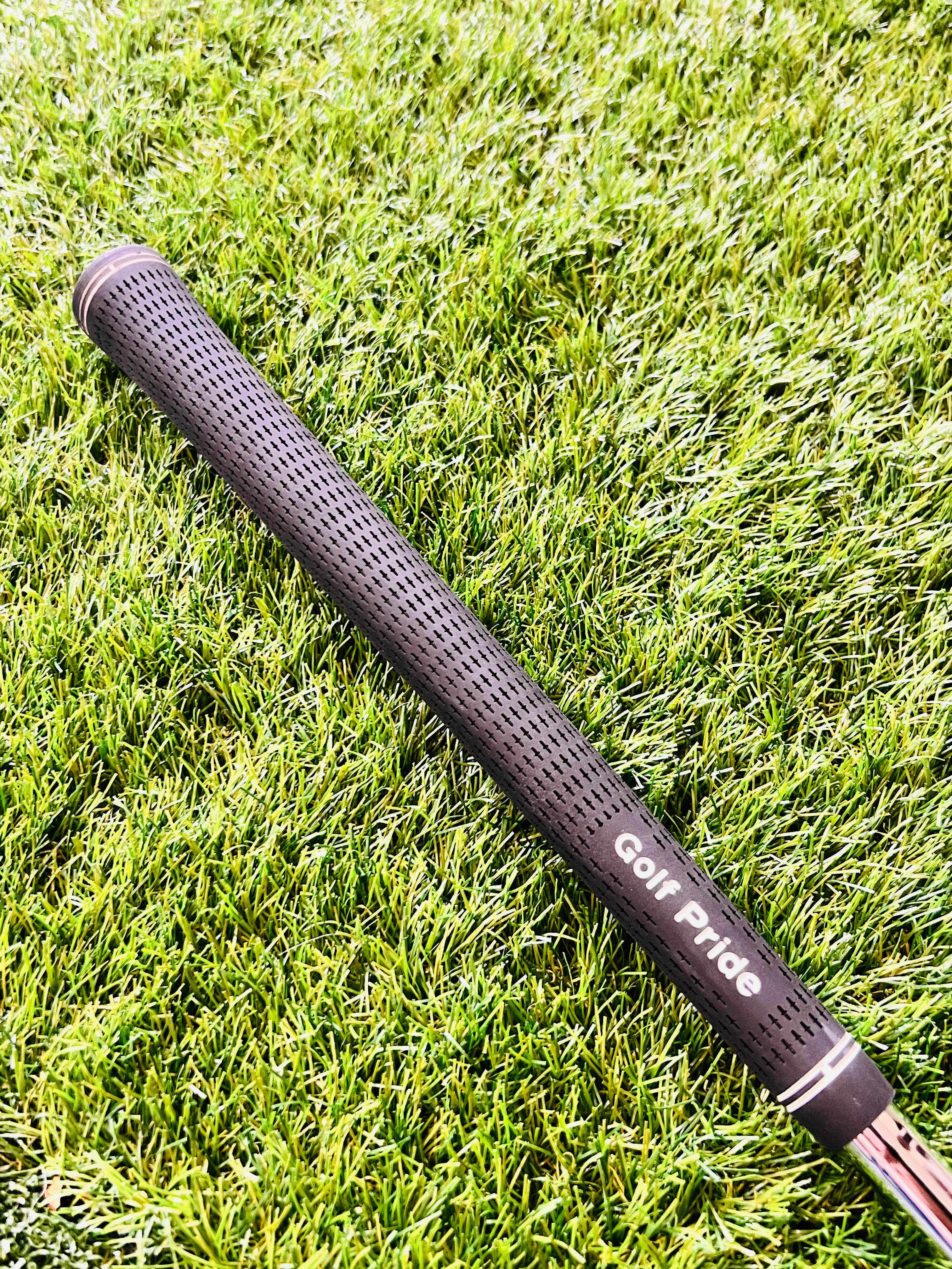 Golfpride Tour Velvet grip op de Taylormade Milled Grind 2 gapwedge