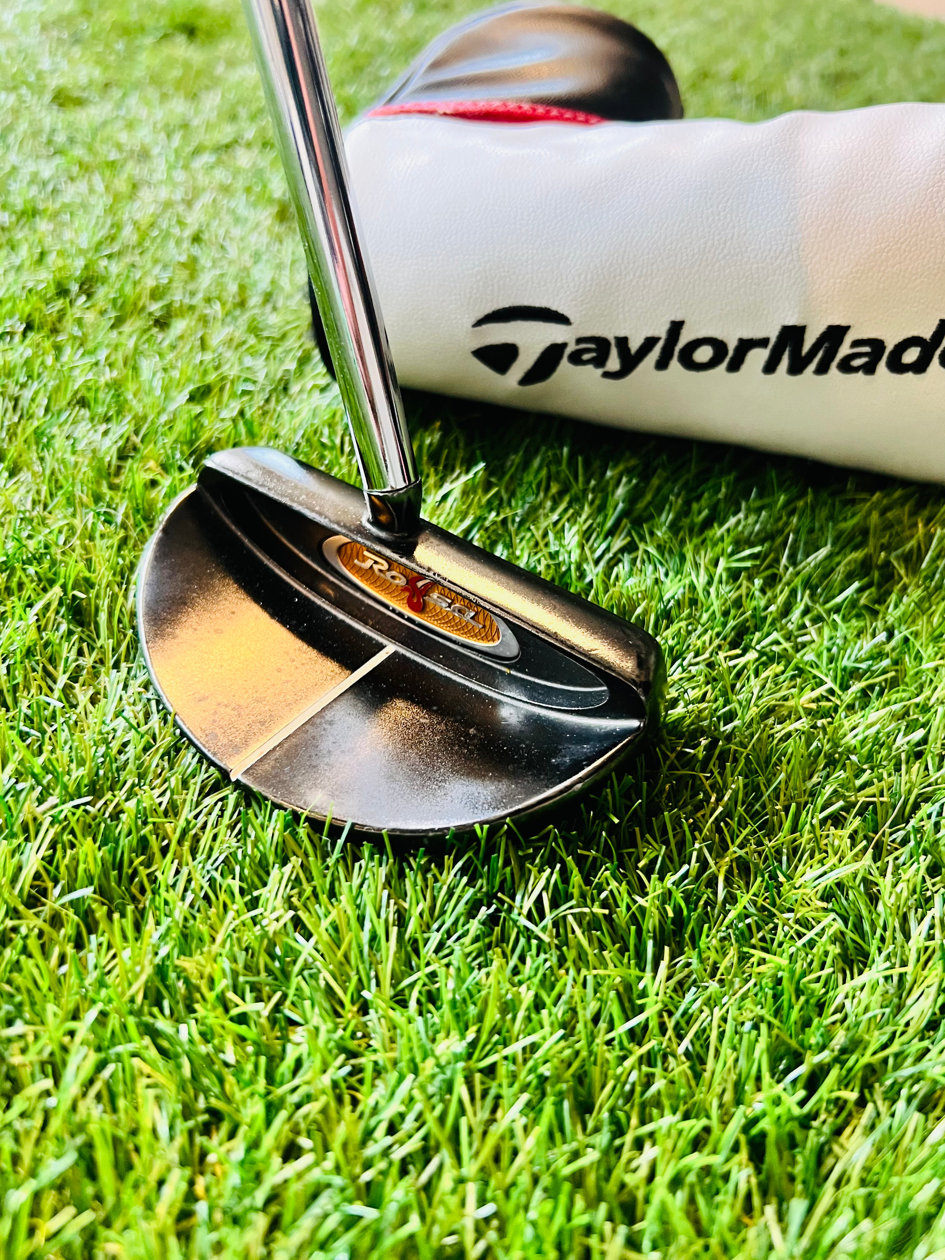 Bovenaanzicht van de Taylormade Rossa Monte Carlo 7