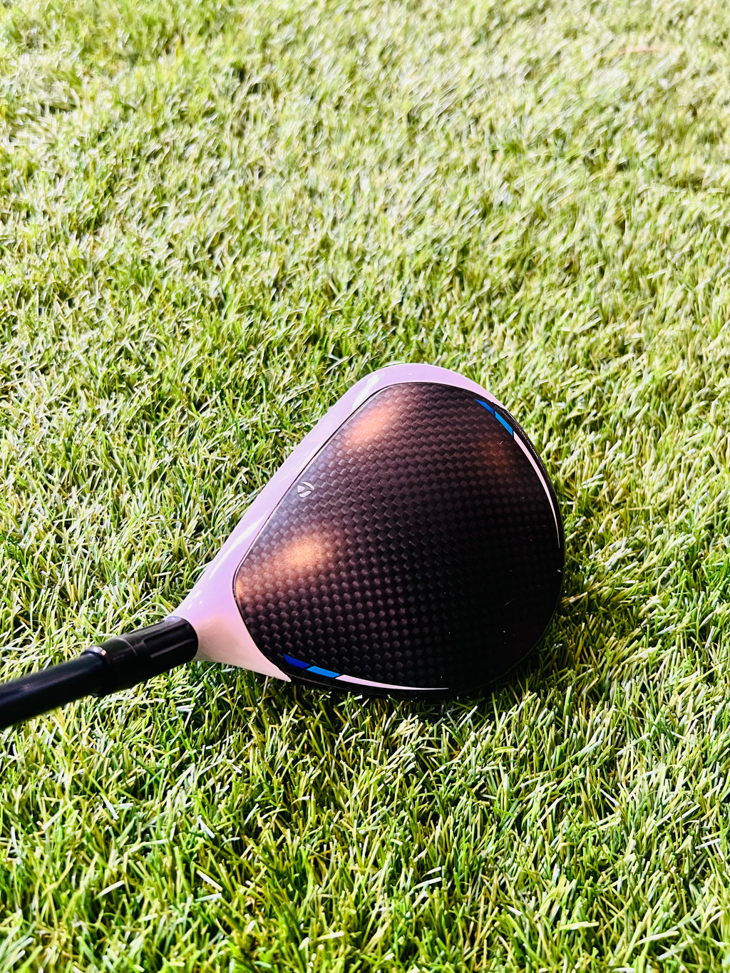 Bovenaanzicht van de Taylormade Sim Max 2 3W