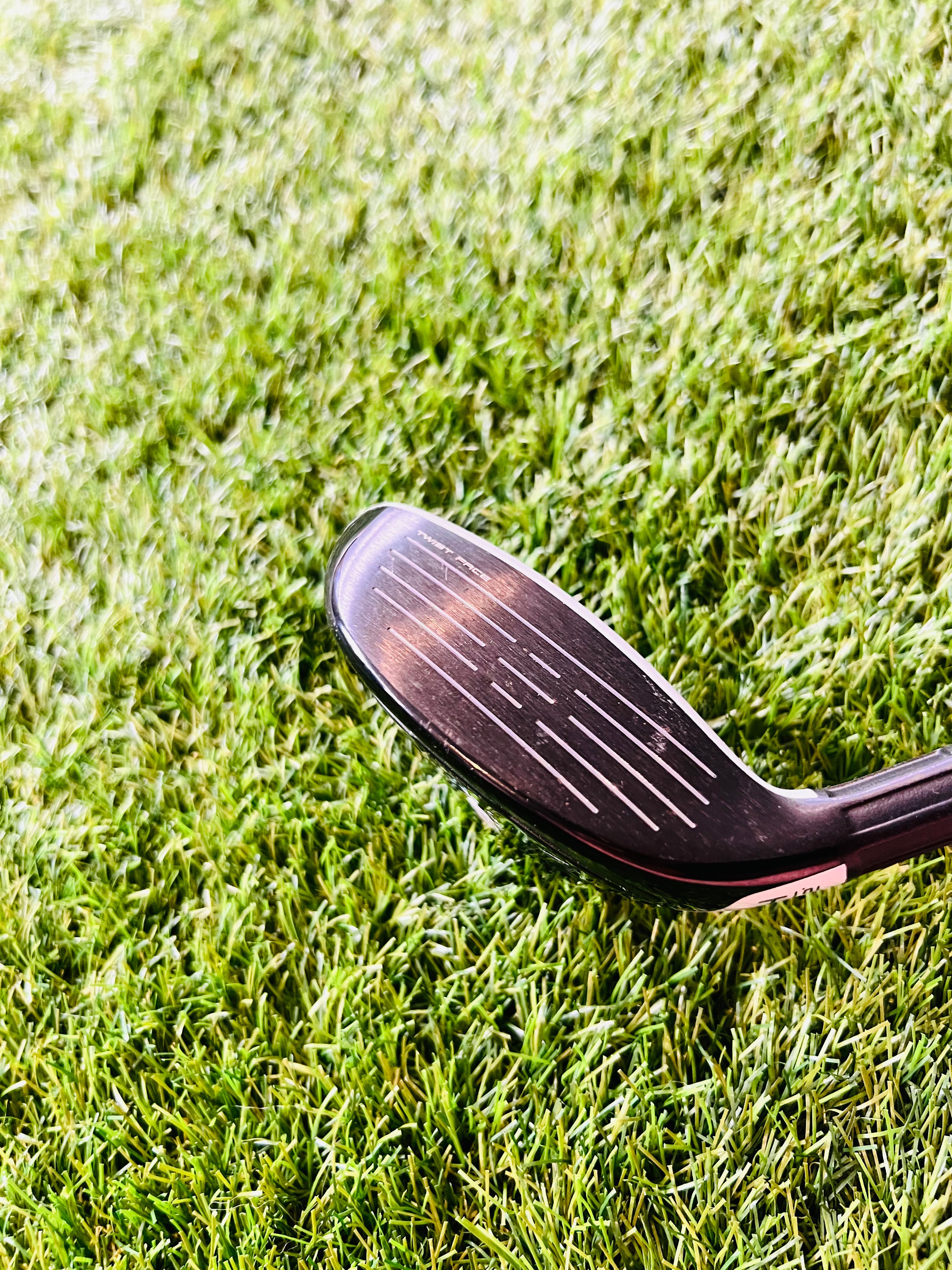 Clubface van de Taylormade Sim 2 Max hybride