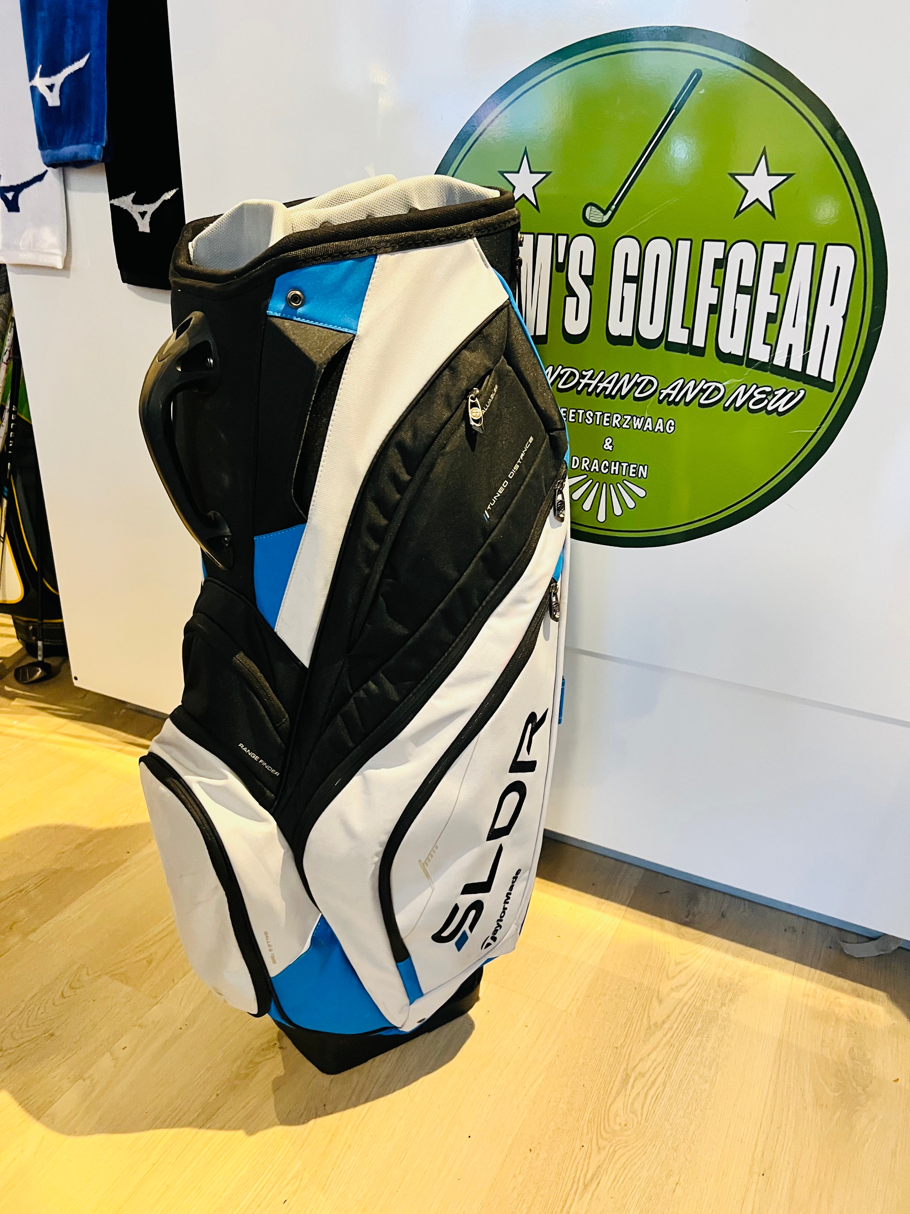 Zijaanzicht van de Taylormade SLDR Cartbag