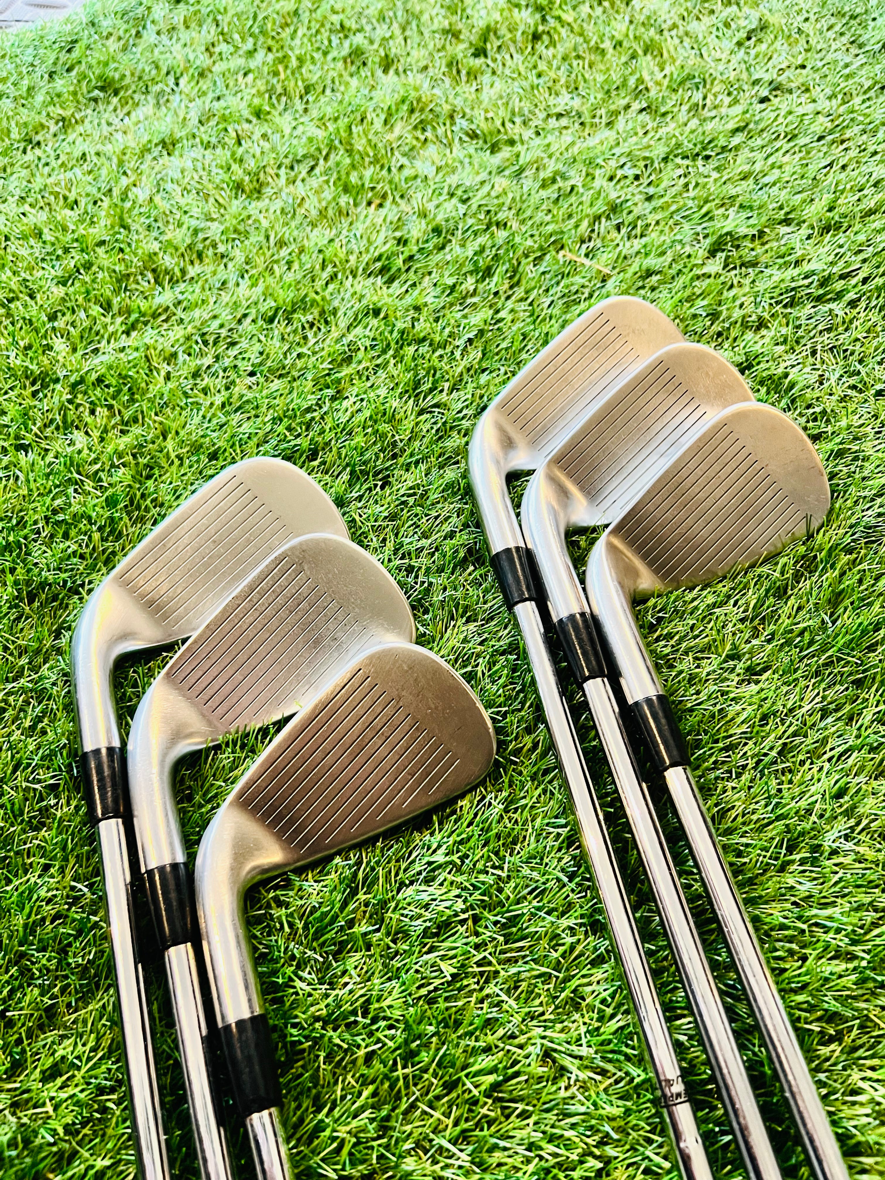 Clubbladen van de Titleist AP1 716