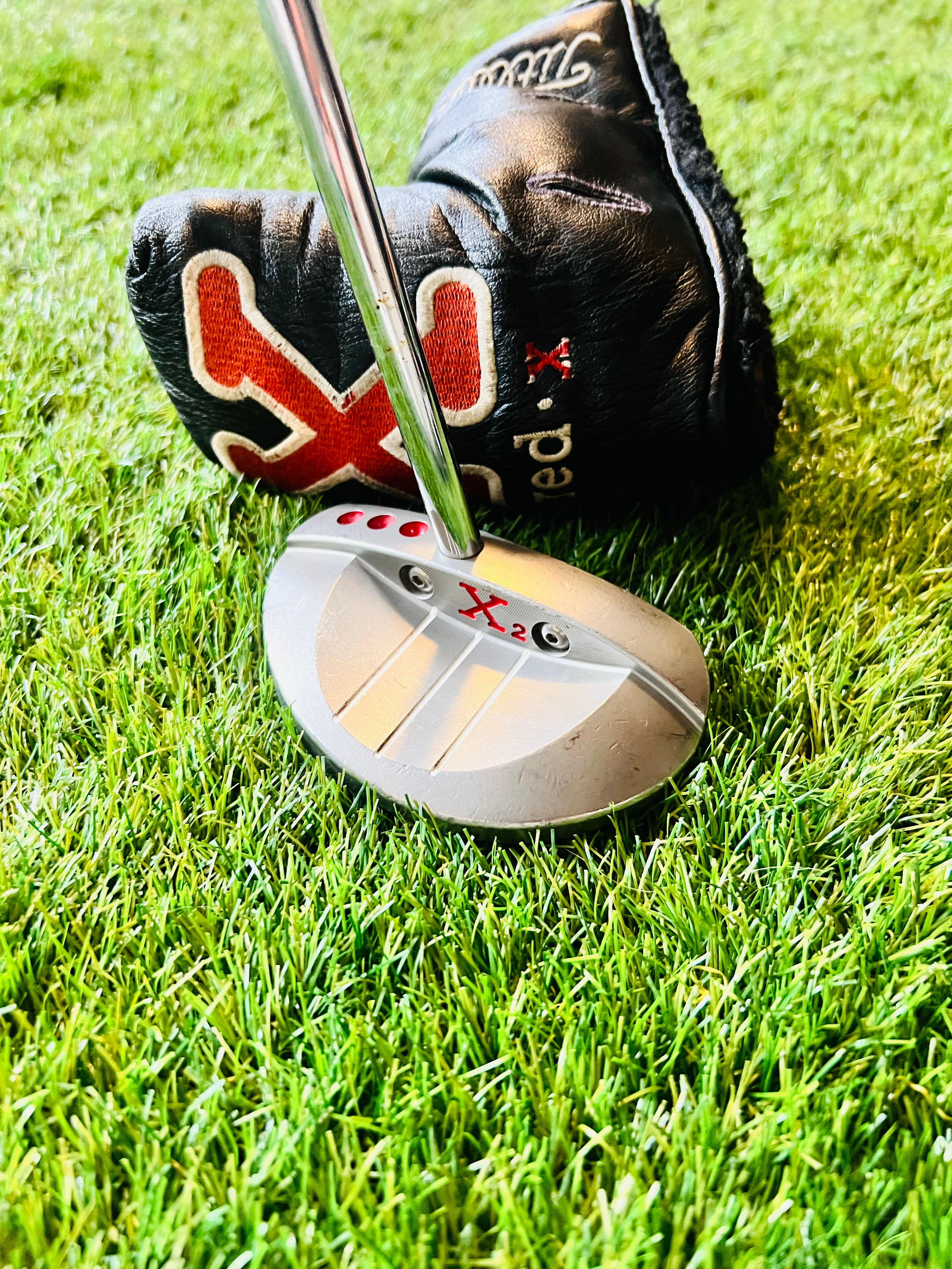 Scotty Cameron Red X2 Putter Bovenaanzicht
